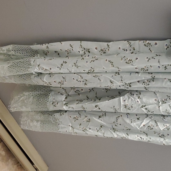 This beautiful shein dress! Size large - Picture 2 of 3